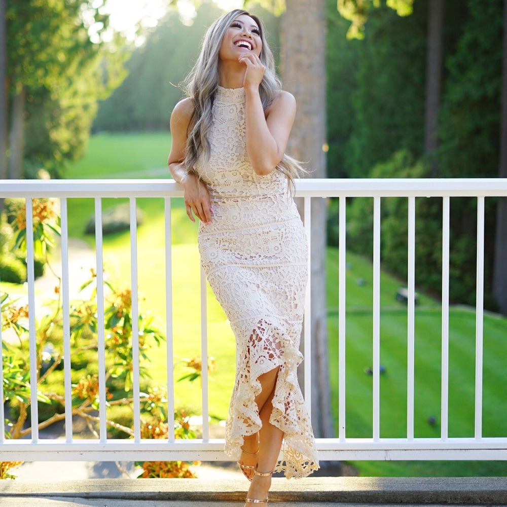 MISSGUIDED Lace high neck fishtail midi dress